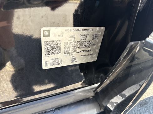 Used 2019 GMC Acadia Denali w/ Technology Package AWD/4WD image 31