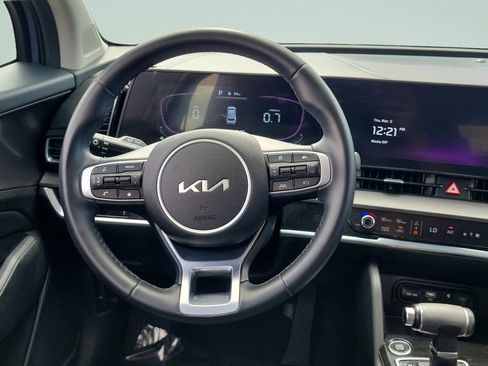 Used 2023 Kia Sportage EX image 15