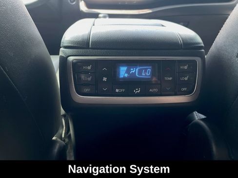 Used 2017 Toyota Highlander Limited AWD/4WD image 14