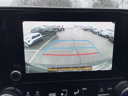 Used 2024 Toyota Highlander XLE image 41