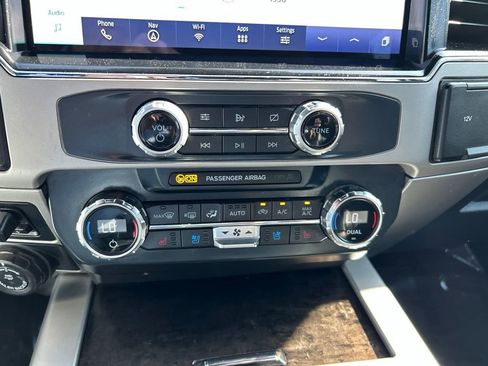 Used 2022 Ford F250 Lariat w/ Chrome Package AWD/4WD image 28