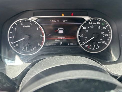 Certified 2022 Nissan Rogue SV w/ SV Premium Package AWD/4WD image 18
