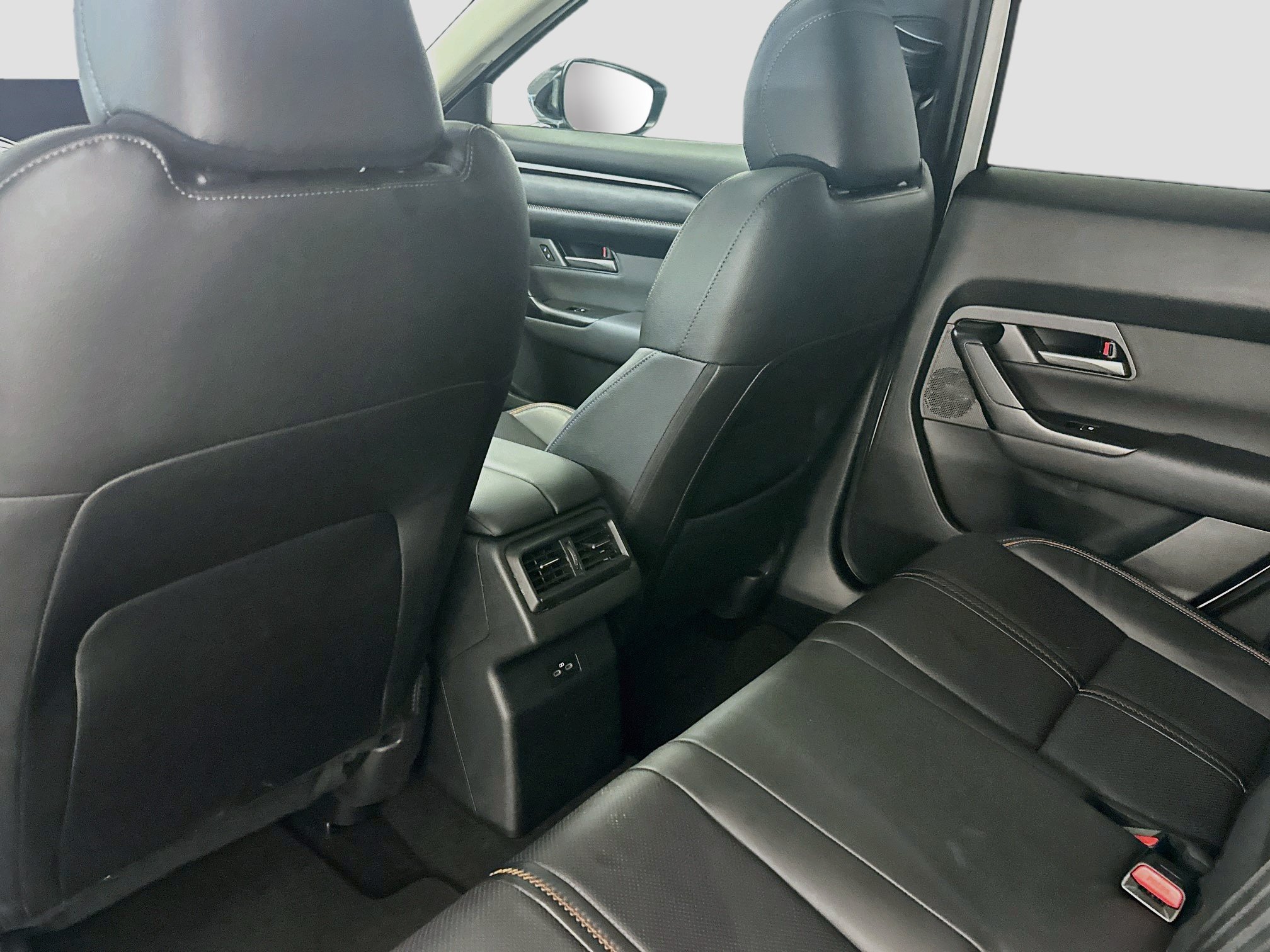 Used 2025 MAZDA CX-50 AWD 2.5 Hybrid w/ Premium Pkg image 29