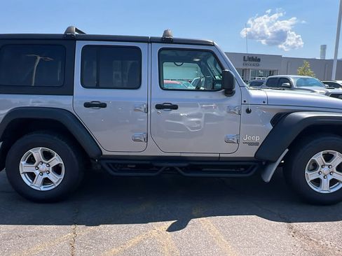 Used 2021 Jeep Wrangler Unlimited Sport AWD/4WD image 4