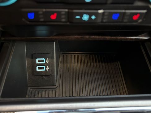 Used 2017 Ford F350 Platinum w/ Platinum Ultimate Package image 38