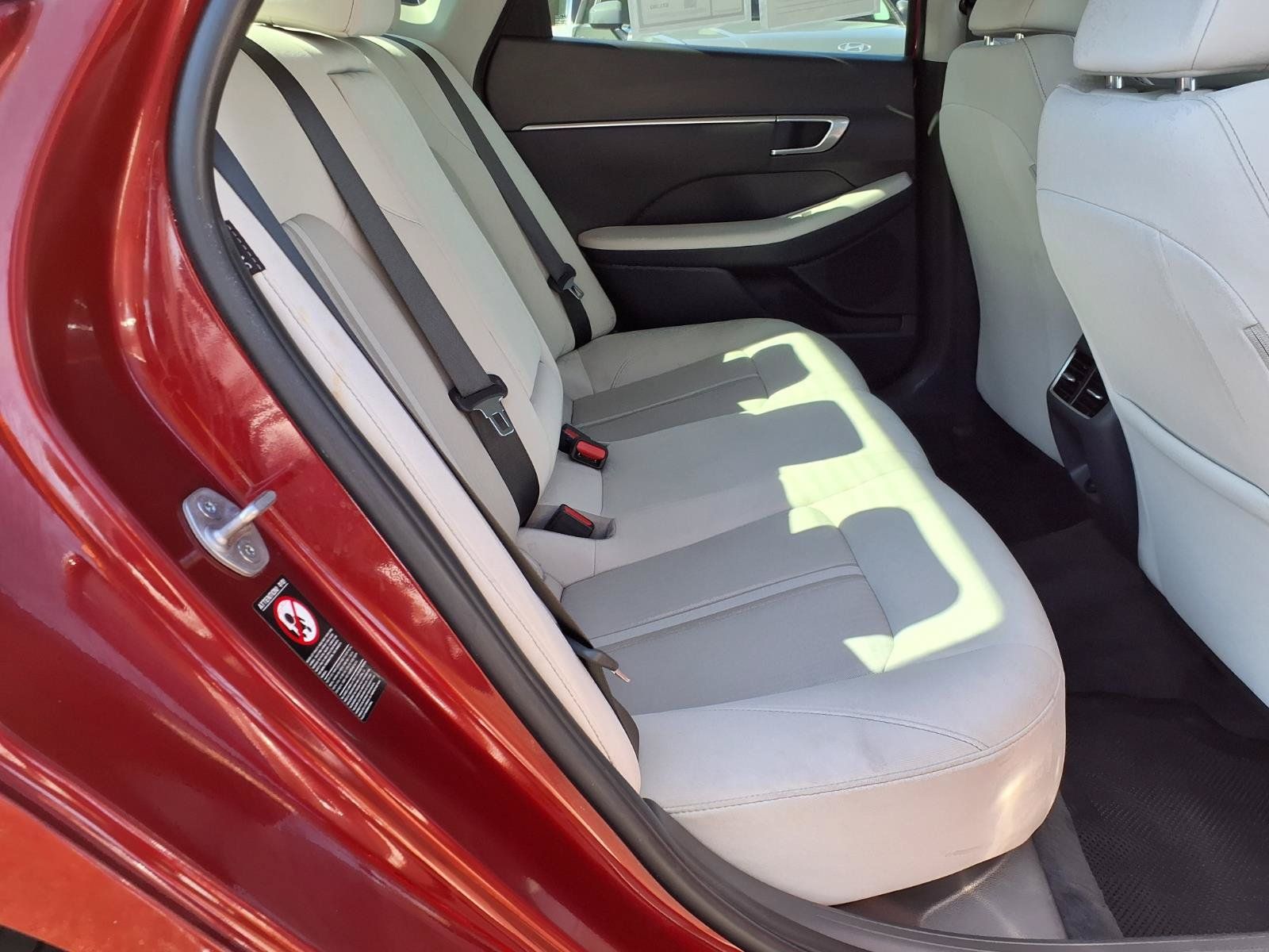 Certified 2023 Hyundai Sonata SEL w/ Convenience Package FWD image 14