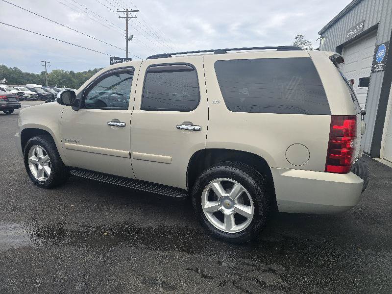 Used 2008 Chevrolet Tahoe LTZ w/ LTZ Preferred Equipment Group AWD/4WD image 6