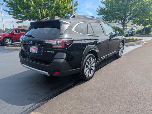 Certified 2023 Subaru Outback Limited AWD/4WD image 3