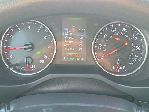 Used 2019 Toyota RAV4 LE w/ Carpet Mat Package FWD image 7