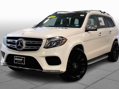 Used 2017 Mercedes-Benz GLS 550 4MATIC image 2