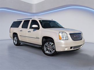Used 2013 GMC Yukon XL Denali video 2