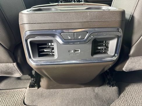 Used 2025 GMC Sierra 1500 Denali w/ Technology Package AWD/4WD image 13