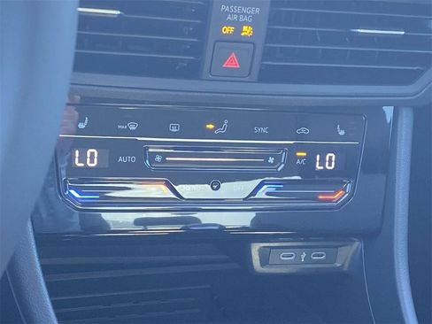 New 2026 Volkswagen Jetta SE image 24