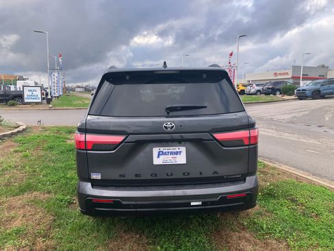 Used 2025 Toyota Sequoia Limited image 6