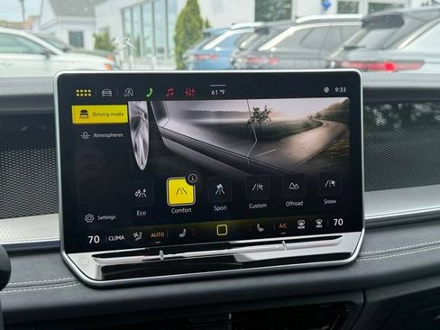 New 2026 Volkswagen Tiguan SE R-Line AWD/4WD image 18