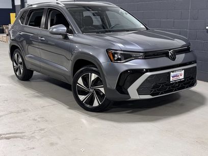 New 2025 Volkswagen Taos SE