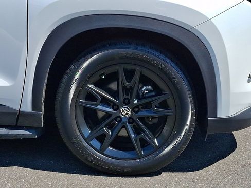 Certified 2024 Toyota Grand Highlander AWD image 8