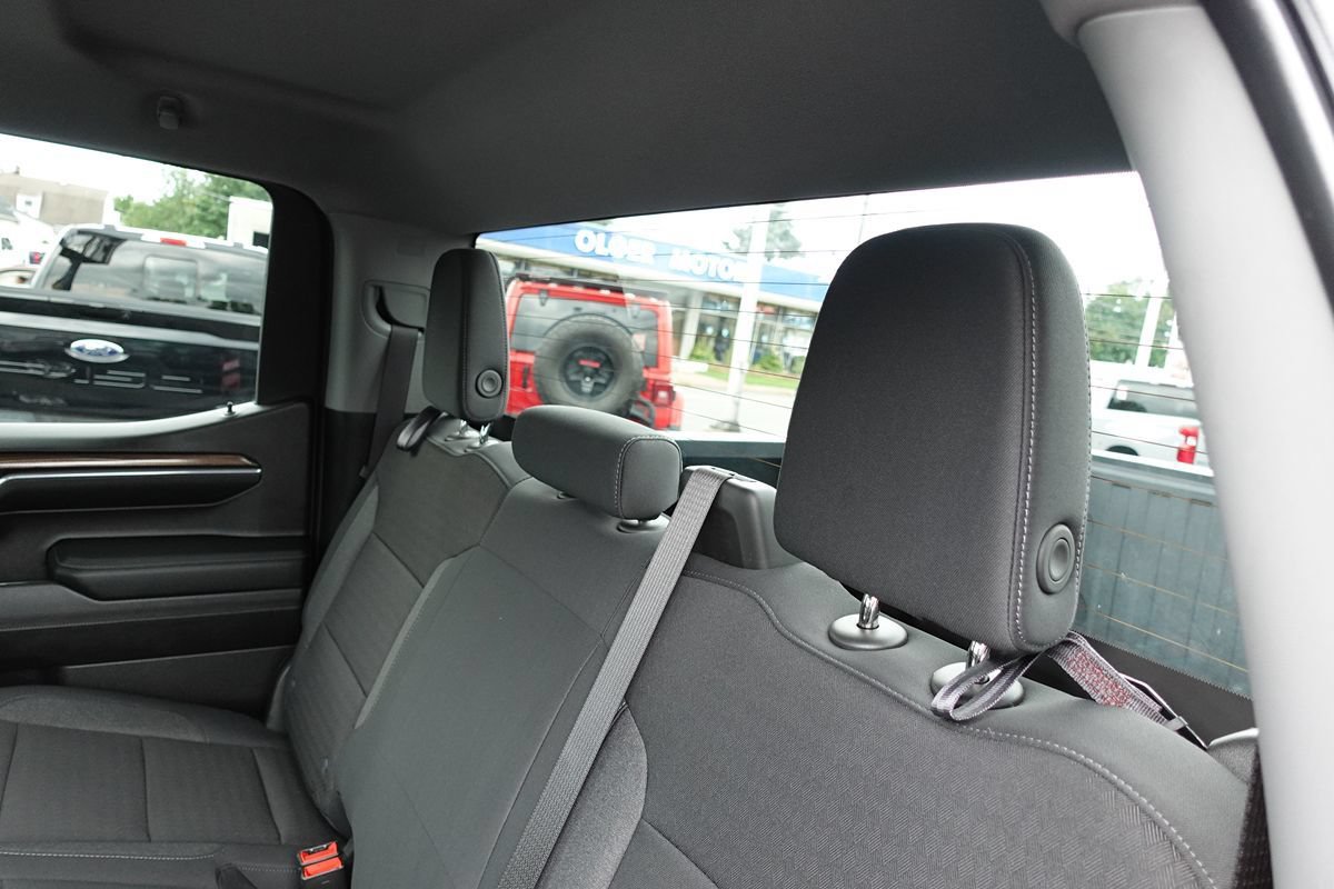 Used 2024 Chevrolet Silverado 1500 LT AWD/4WD image 24