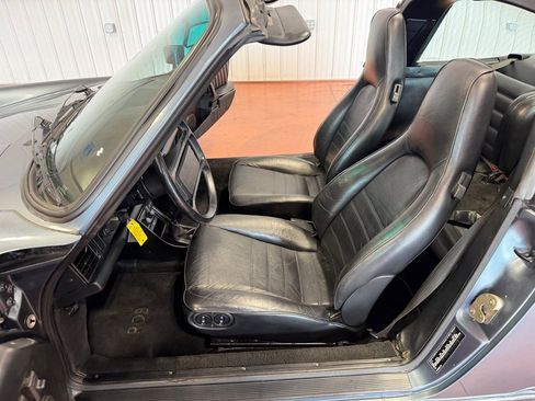 Used 1988 Porsche 911 Carrera RWD image 17