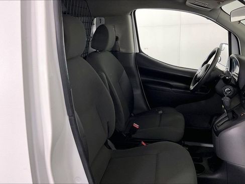 Used 2017 Nissan NV200 SV image 10