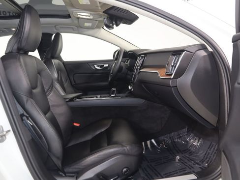 Used 2024 Volvo S60 B5 Plus AWD/4WD image 14