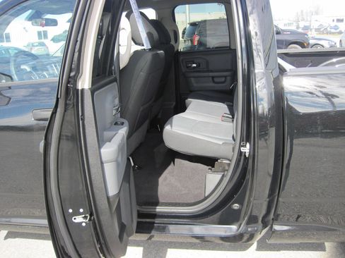 Used 2024 RAM 1500 Classic SLT AWD/4WD image 10