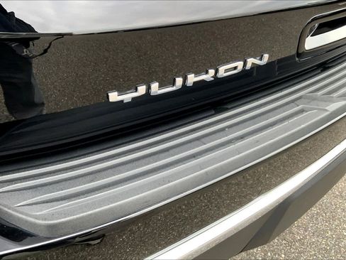 Used 2022 GMC Yukon SLT w/ SLT Luxury Package image 32