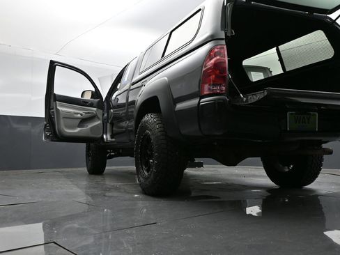 Used 2012 Toyota Tacoma 4x4 Access Cab V6 image 33