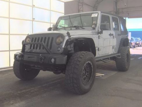 Used 2017 Jeep Wrangler Unlimited Sport w/ Connectivity Group AWD/4WD image 3