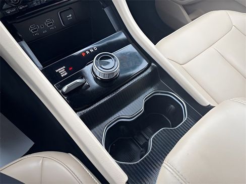 Used 2025 Jeep Grand Cherokee L Limited image 16