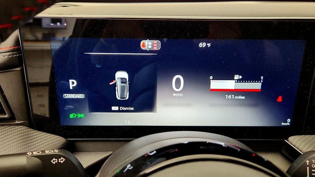 Used 2026 Nissan Kicks SR FWD image 15