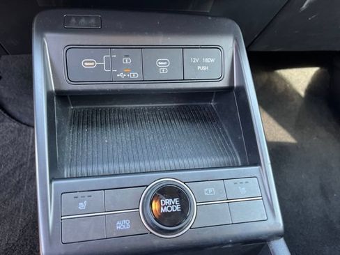 Used 2024 Hyundai Kona SEL FWD image 19