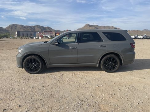 Used 2019 Dodge Durango R/T w/ Technology Group AWD/4WD image 2