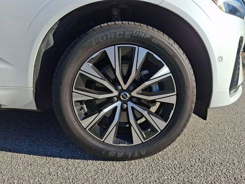 Used 2024 Volvo XC60 B5 Plus w/ Protection Package Premier image 8
