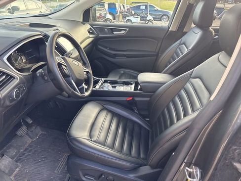 Used 2020 Ford Edge SEL w/ Convenience Package image 9