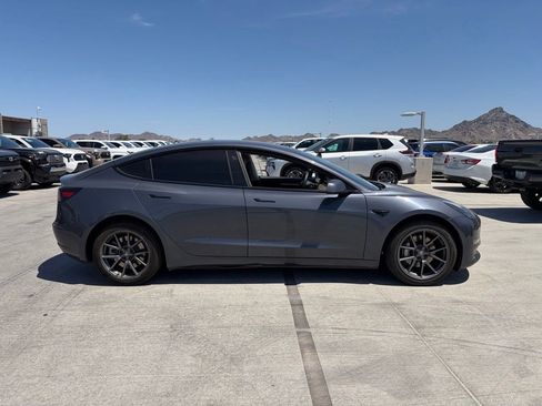 Used 2021 Tesla Model 3 Standard Range Plus RWD image 3