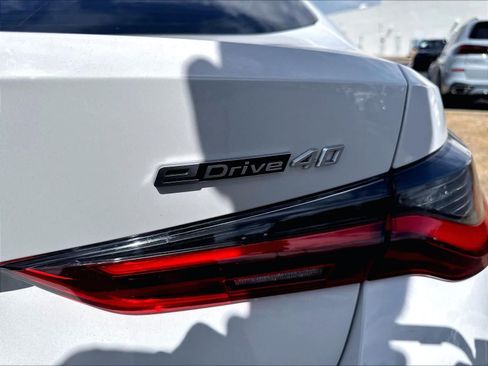 Used 2025 BMW i4 eDrive40 RWD image 24