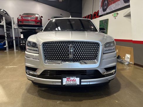 Used 2018 Lincoln Navigator Reserve w/ Technology Package image 19
