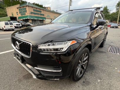 Used 2016 Volvo XC90 T6 Momentum w/ Momentum Plus Package