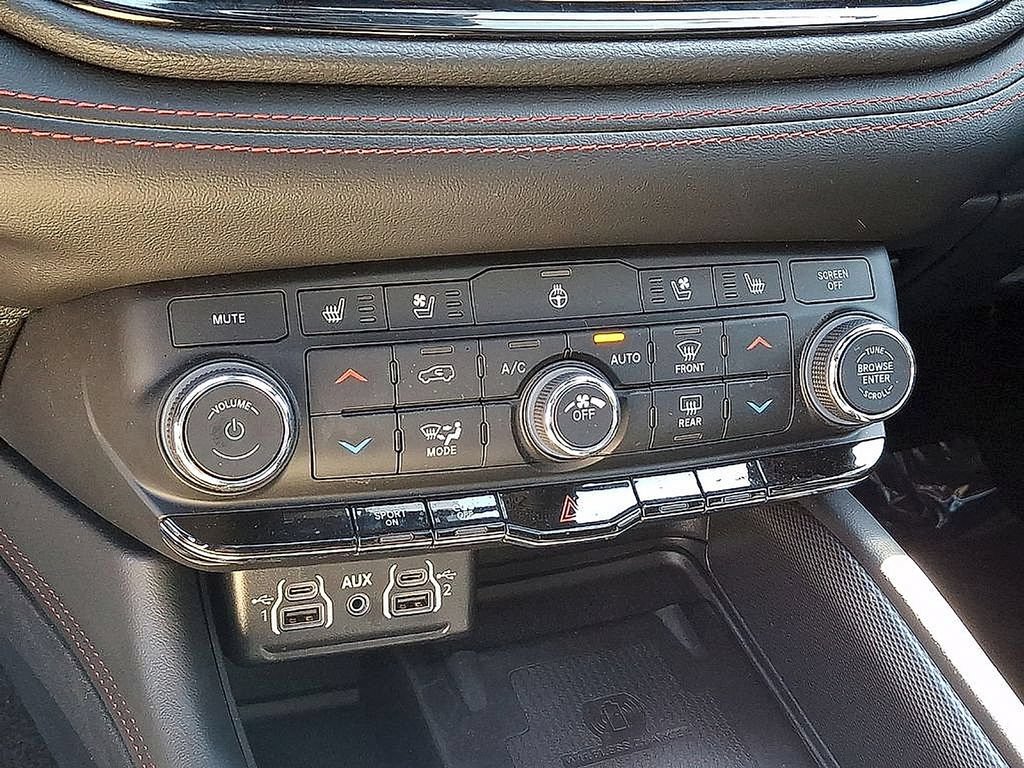 Used 2023 Dodge Durango R/T AWD/4WD image 16