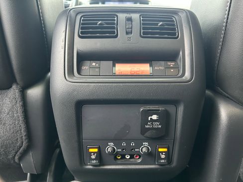 Used 2014 Nissan Pathfinder Platinum w/ Platinum Premium Package image 29