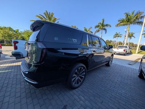 New 2026 Chevrolet Suburban High Country AWD/4WD image 10