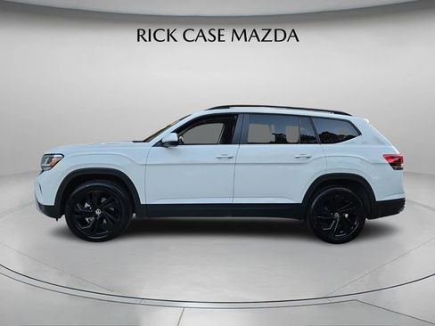 Used 2023 Volkswagen Atlas SE w/ Black Wheel Package image 3