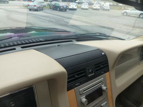 Used 2008 Lincoln Navigator 2WD image 23