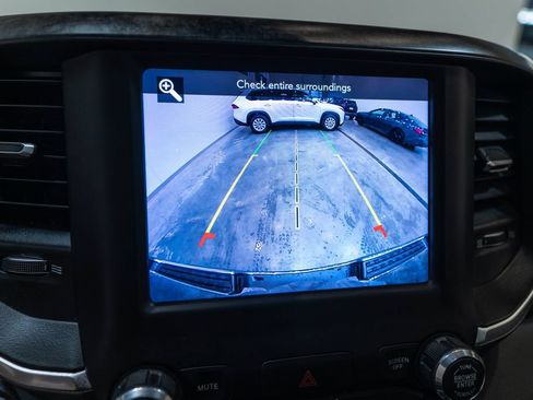 Used 2019 RAM 1500 Big Horn AWD/4WD image 32