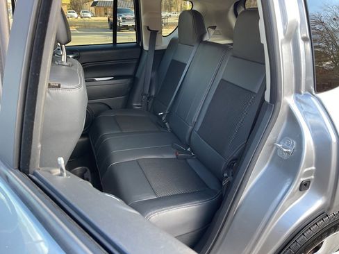 Used 2014 Jeep Compass Latitude image 17