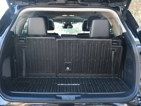 Certified 2022 Toyota Highlander XLE image 19