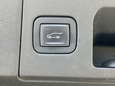 Used 2018 Cadillac XT5 FWD image 13