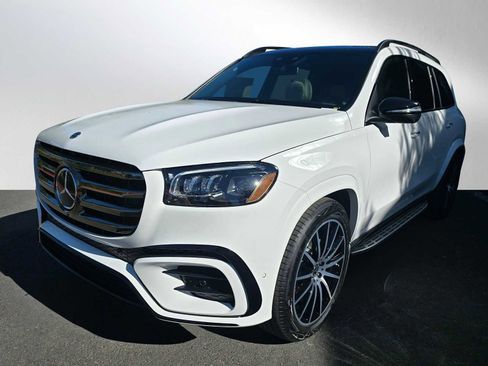 New 2026 Mercedes-Benz GLS 580 4MATIC image 5