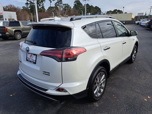 Used 2018 Toyota RAV4 Limited image 7